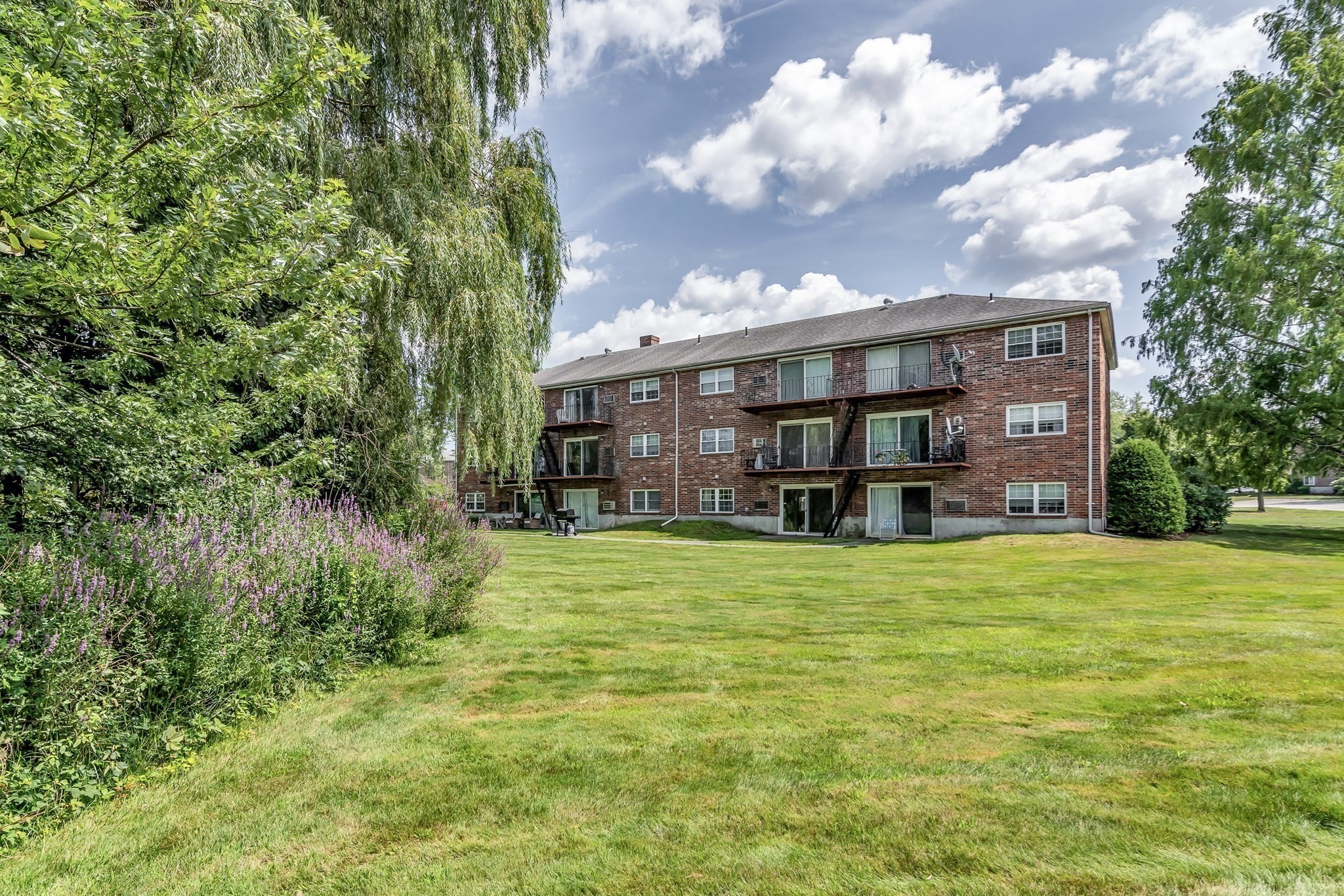 55 Fernview Ave # 8 Property Photo 26