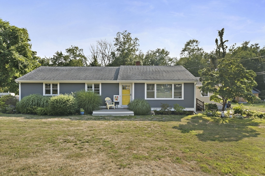 22 Clover Ln Property Photo 1