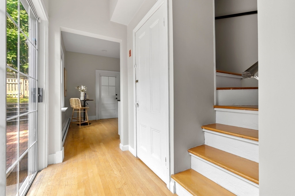 868 Main St Property Photo 13