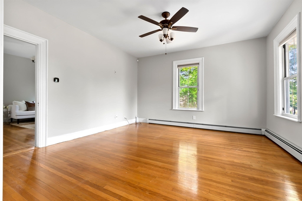 868 Main St Property Photo 16