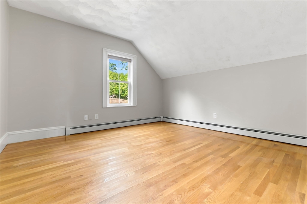 868 Main St Property Photo 25