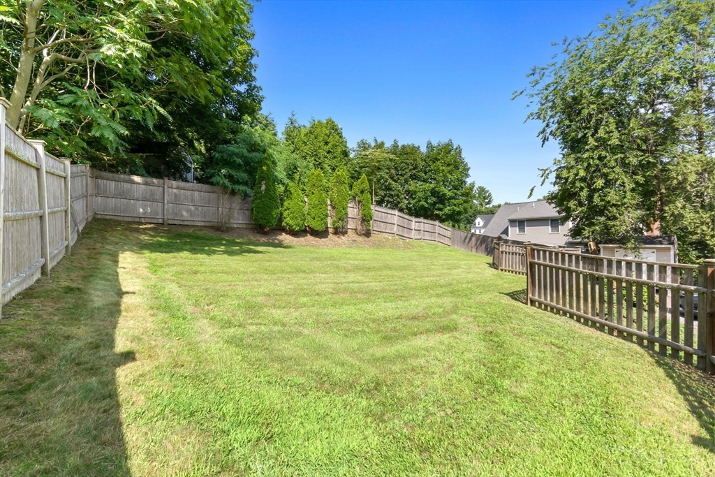 868 Main St Property Photo 38