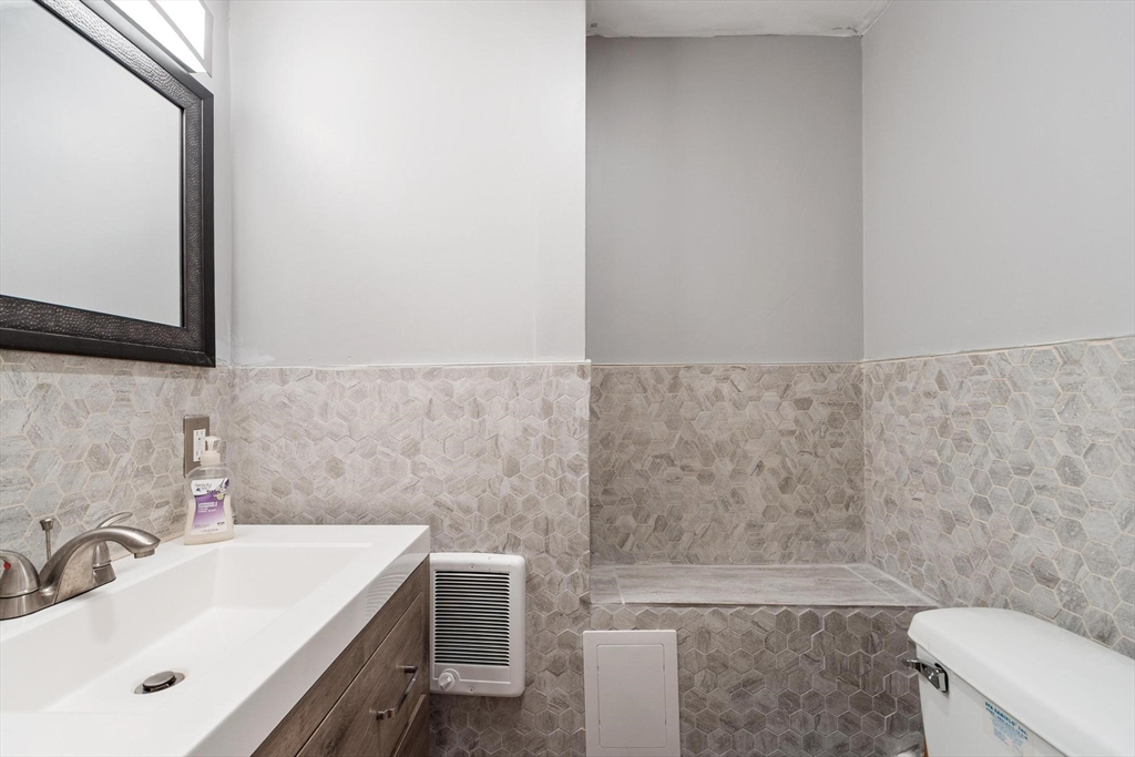 5 Mulberry St Property Photo 7