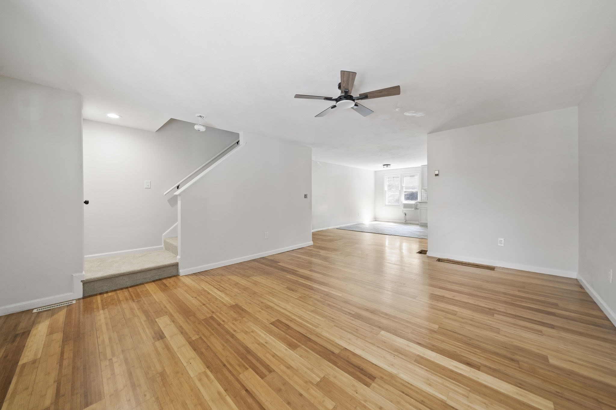 30 Lawn St # 30 Property Photo 10