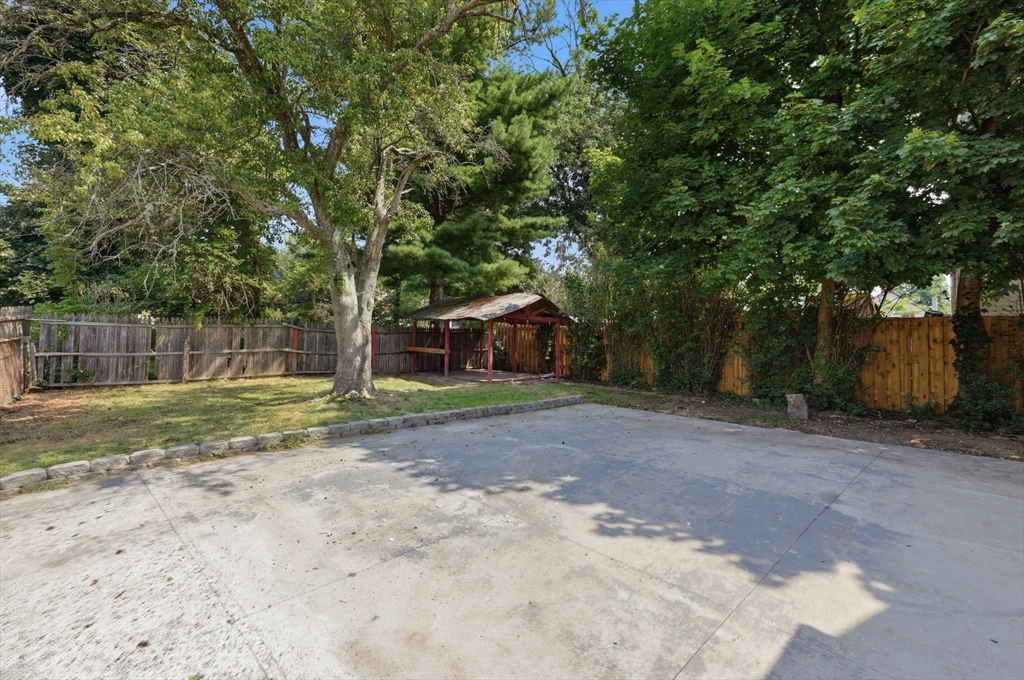 222 Hamilton St Property Photo 40