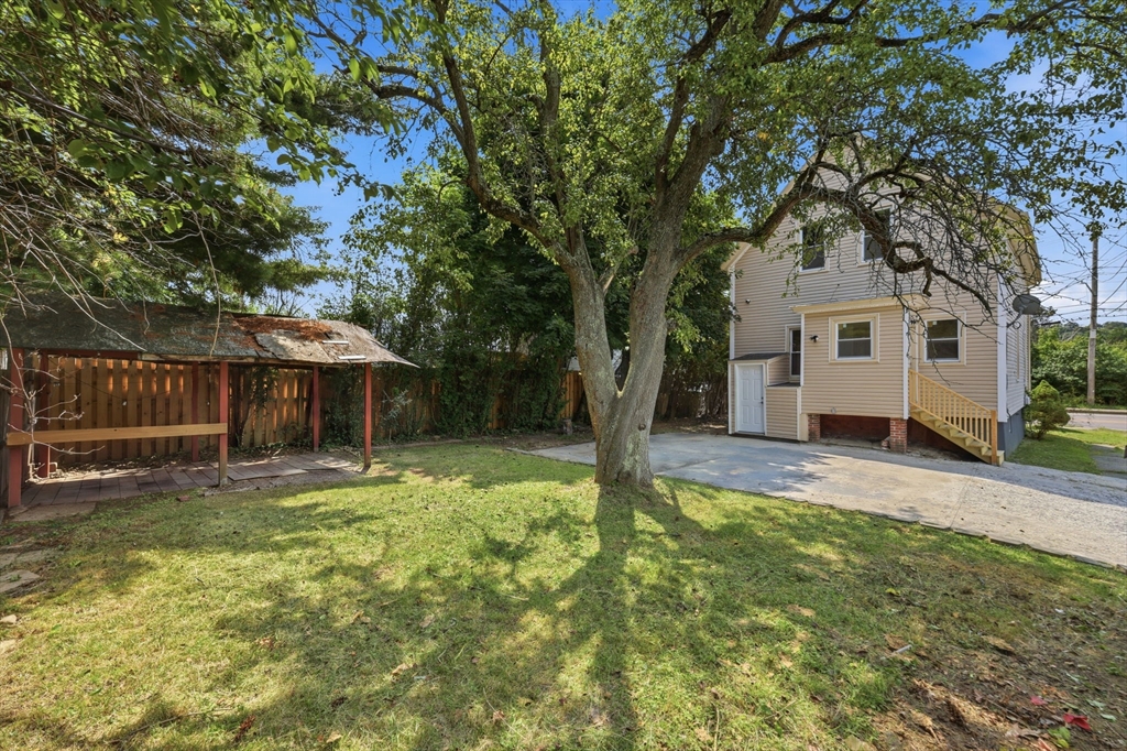 222 Hamilton St Property Photo 41