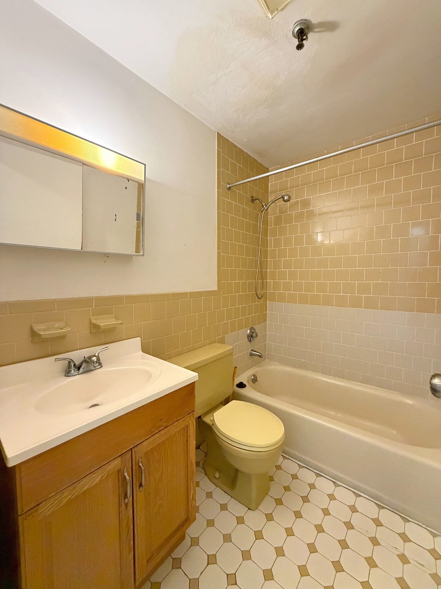 115 W Squantum St # 616 Property Photo 25