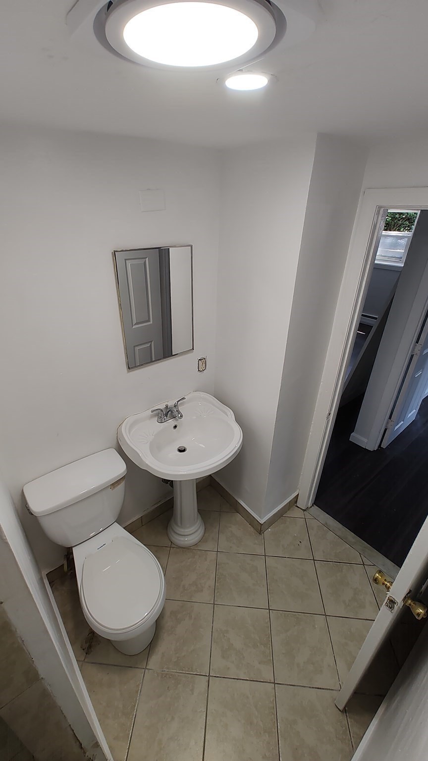 425 W Elm St # 1 Property Photo 19