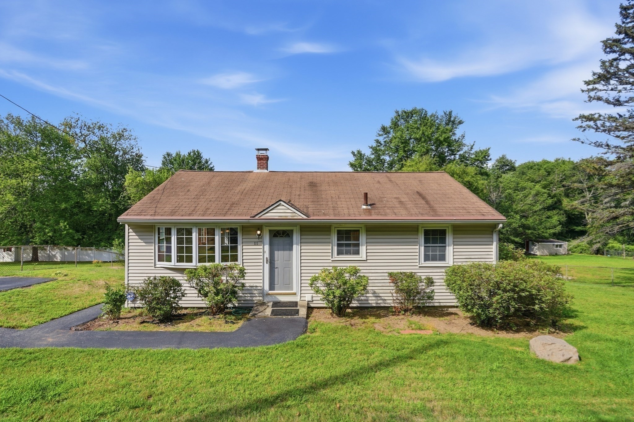 111 Nashua Rd Property Photo 6