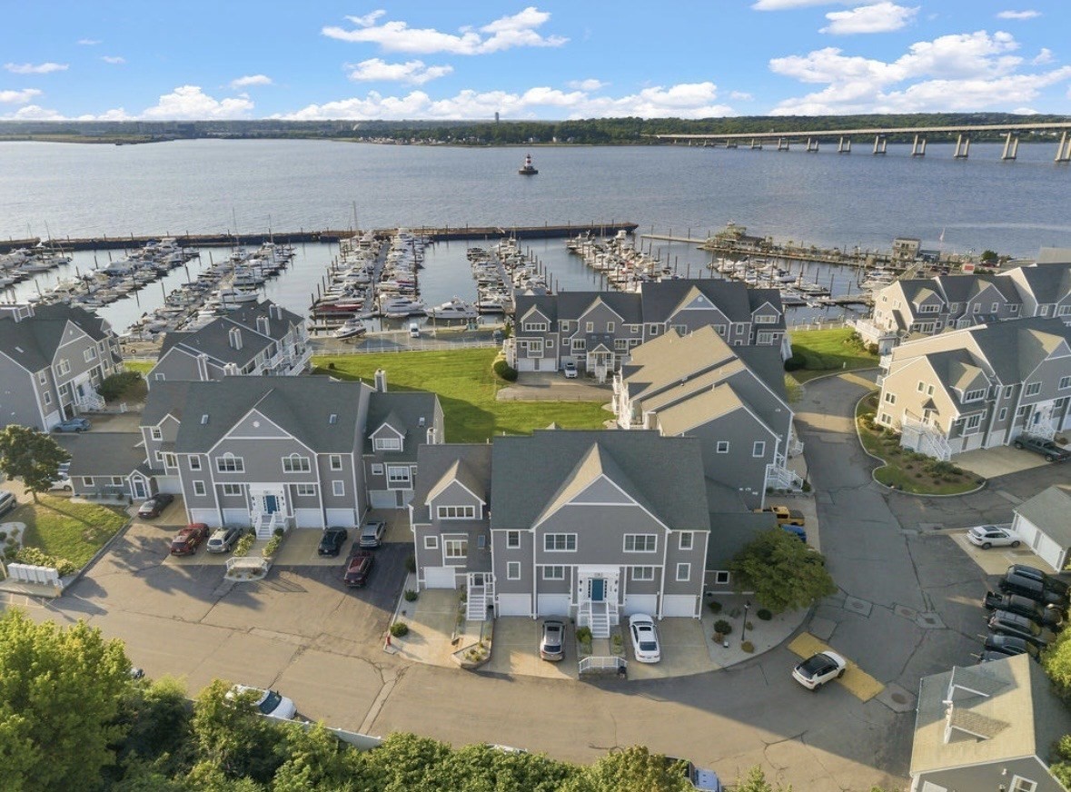 700 Shore Dr # 901 Property Photo 1