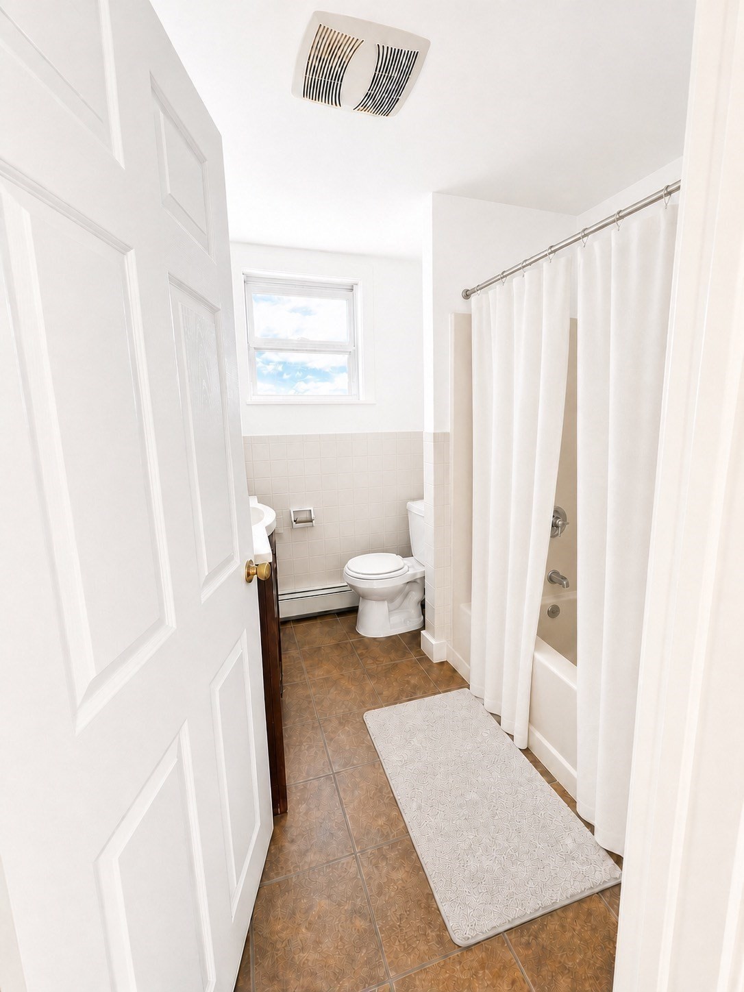 471-473 Division St # 2 Property Photo 2