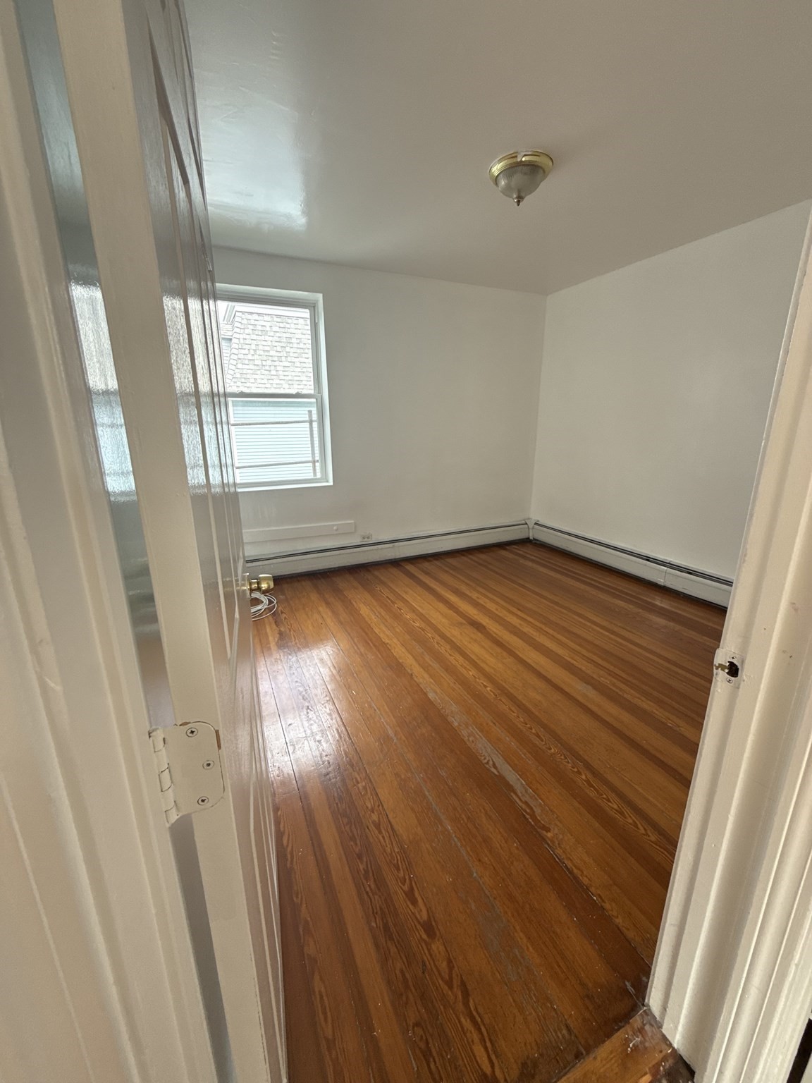471-473 Division St # 2 Property Photo 4