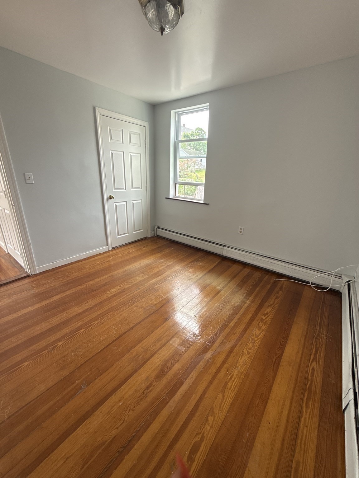 471-473 Division St # 2 Property Photo 5