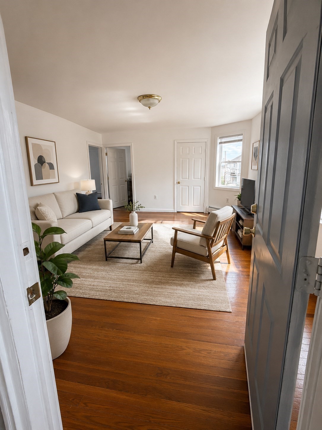 471-473 Division St # 2 Property Photo 8