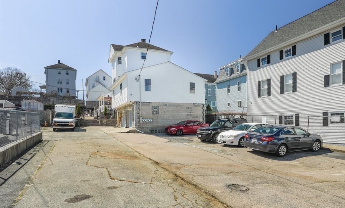 471-473 Division St # 2 Property Photo 10