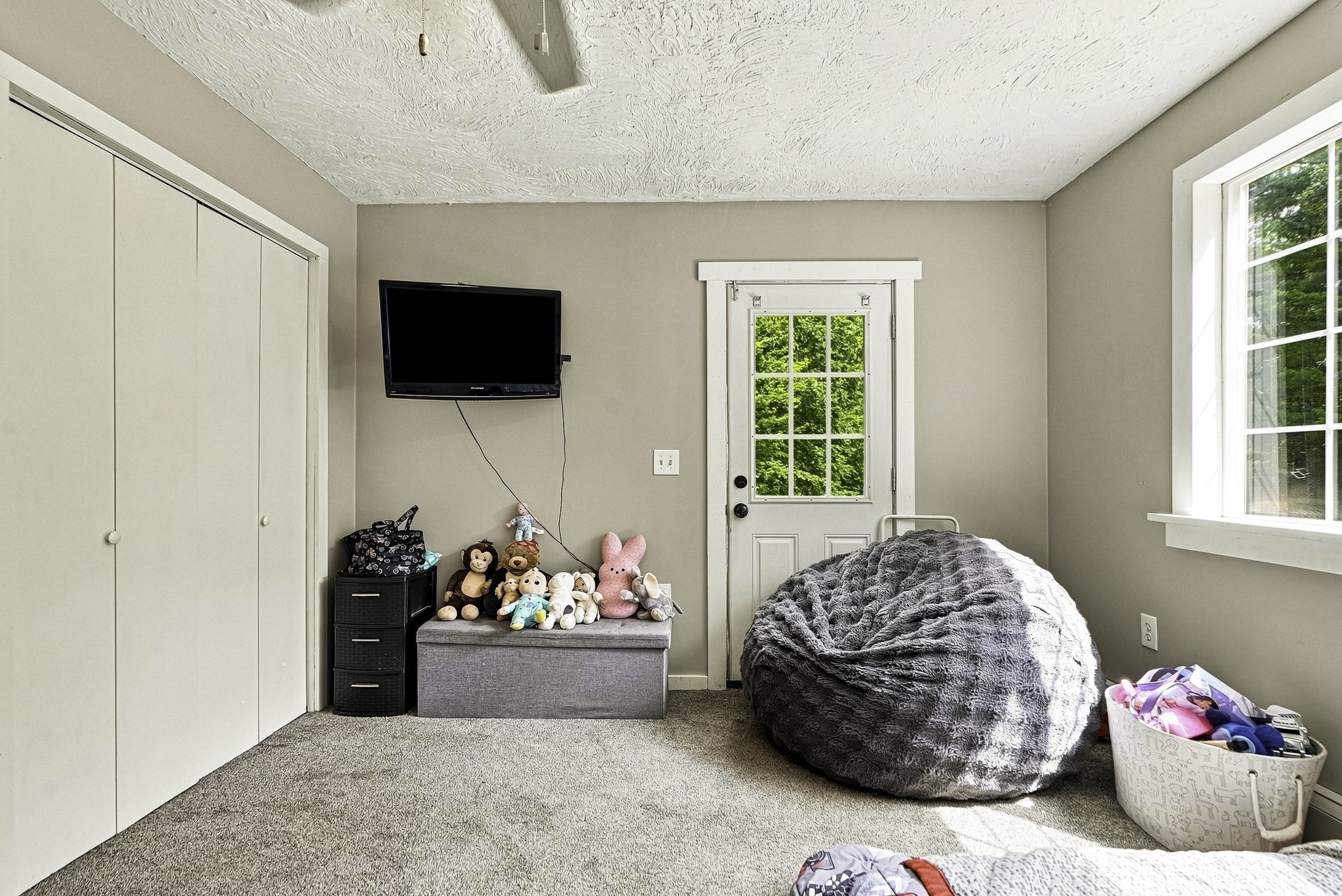 188 Maple St Property Photo 16