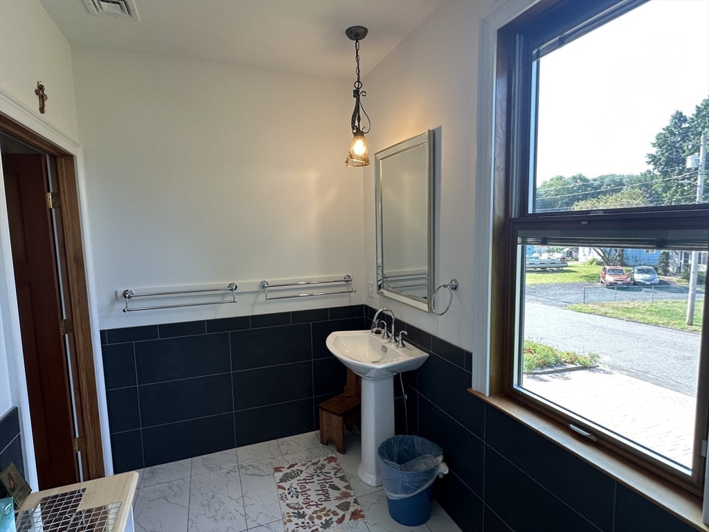 139 Blanchard St Property Photo 31