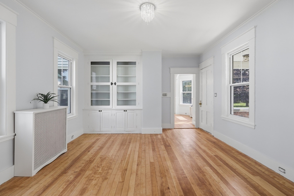142 Pleasant St Property Photo 8