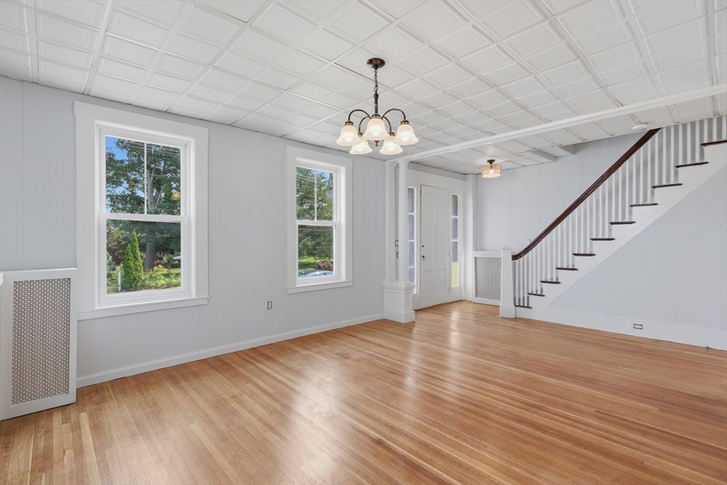 142 Pleasant St Property Photo 13