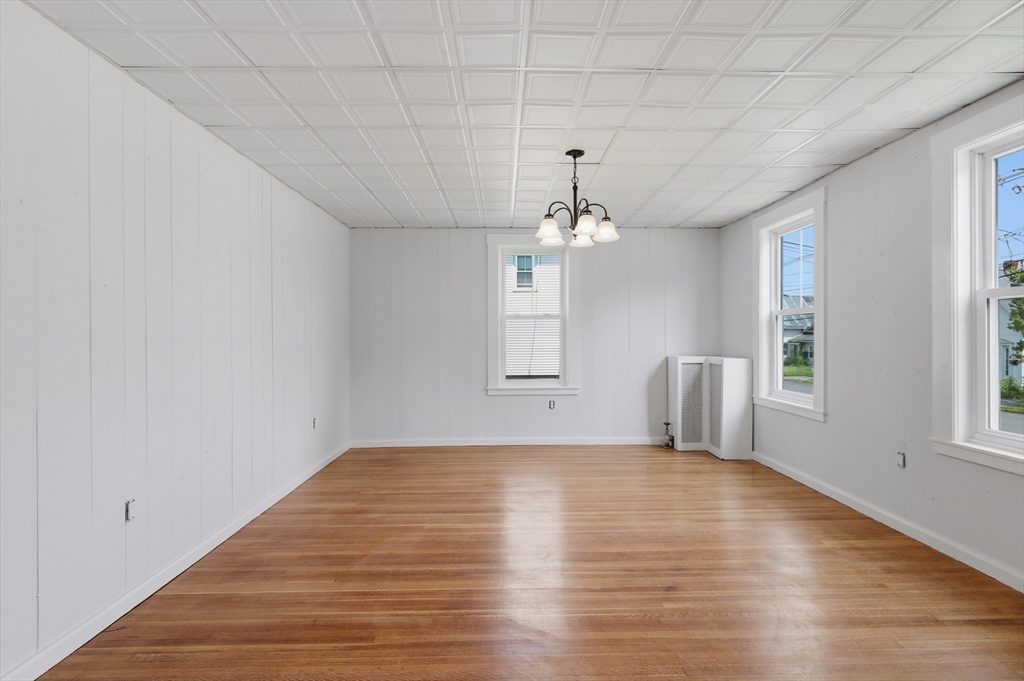 142 Pleasant St Property Photo 15