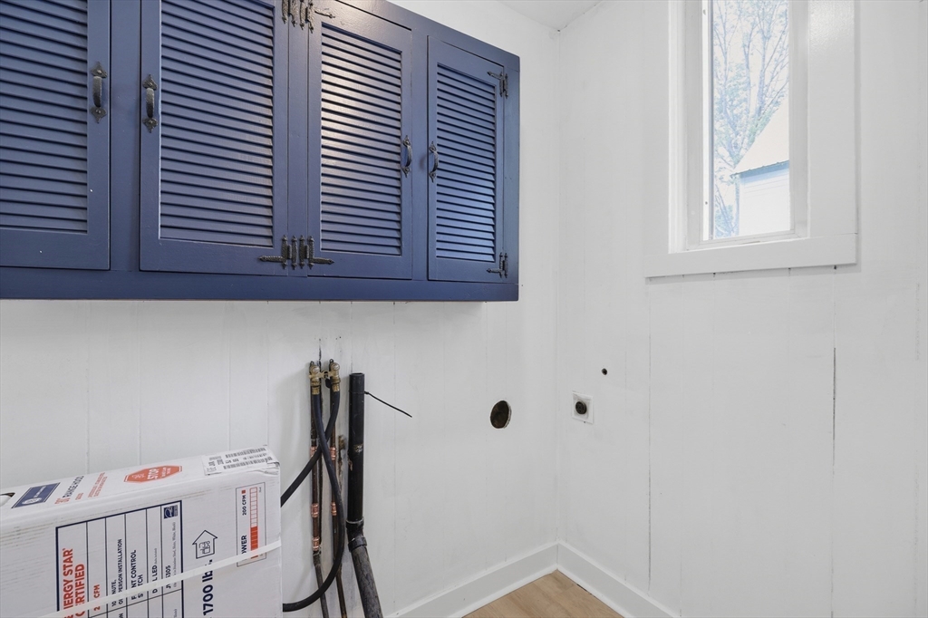 142 Pleasant St Property Photo 18