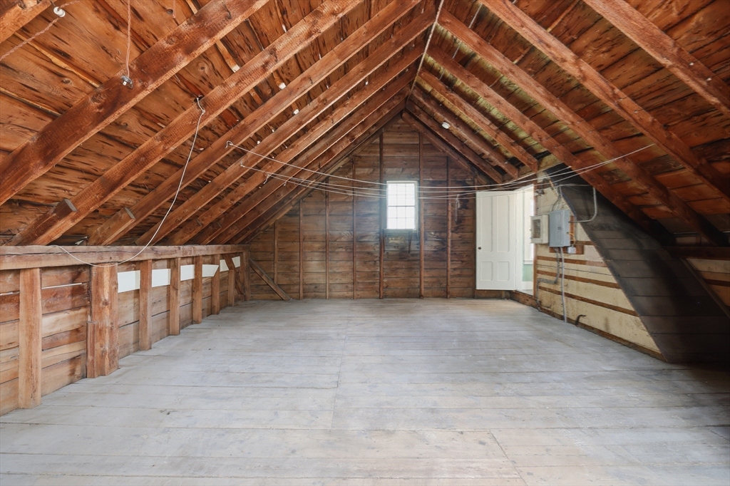 142 Pleasant St Property Photo 36