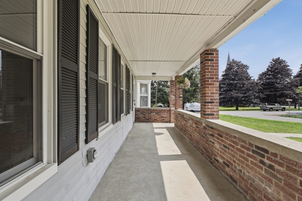 142 Pleasant St Property Photo 40