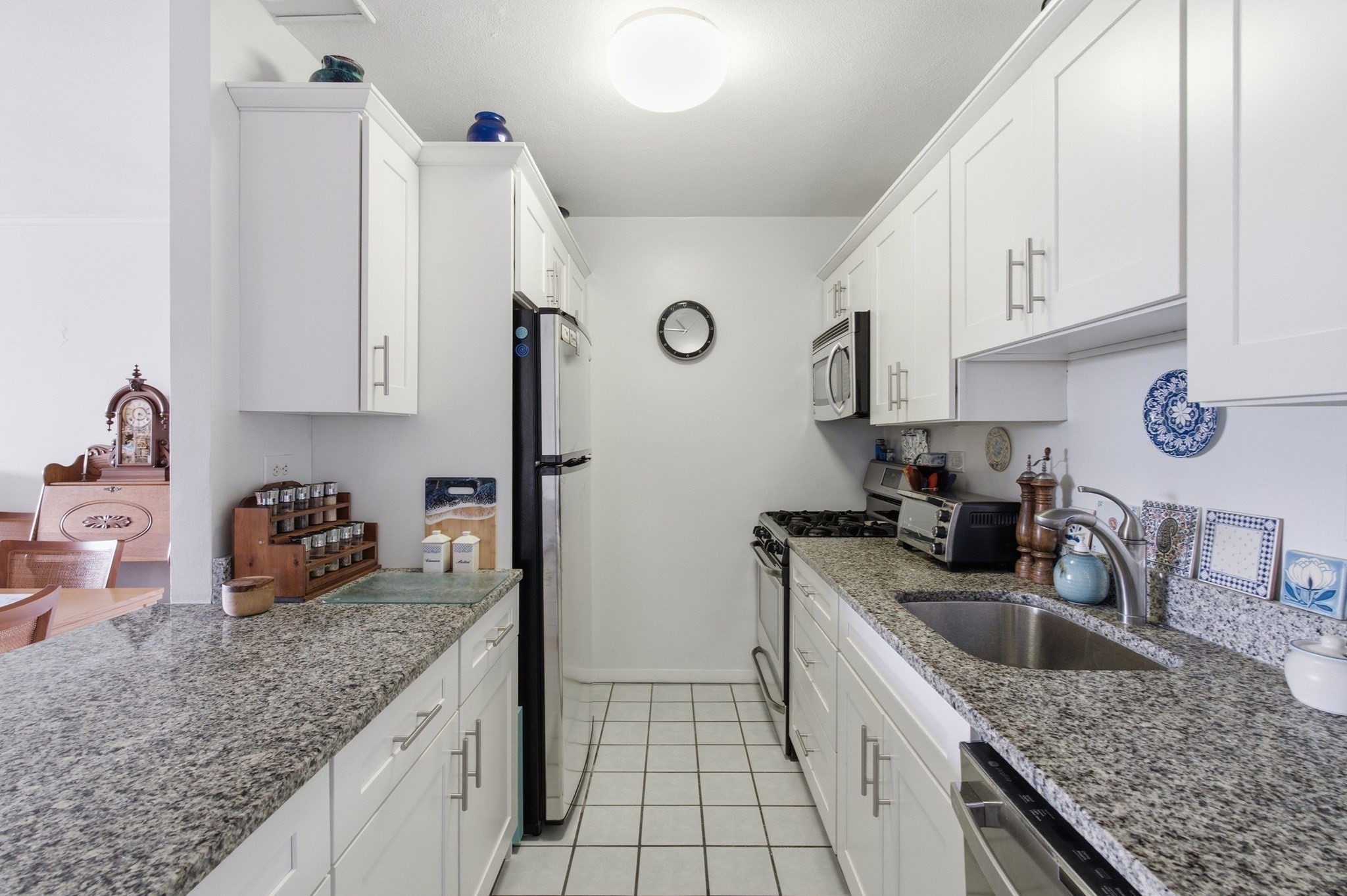 8 Whittier Pl # 7j Property Photo 4