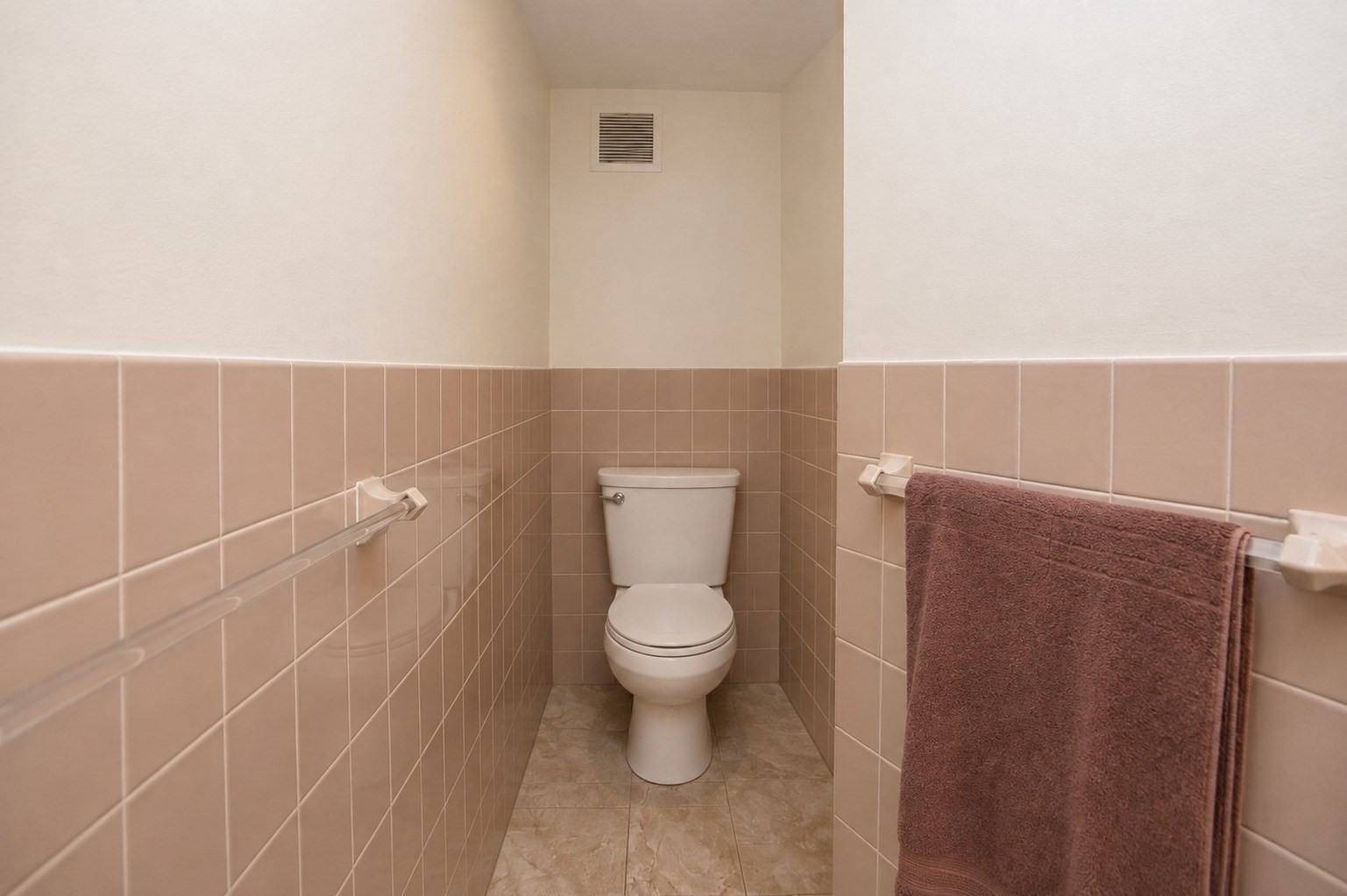 300 Lynn Shore Dr # 903 Property Photo 16