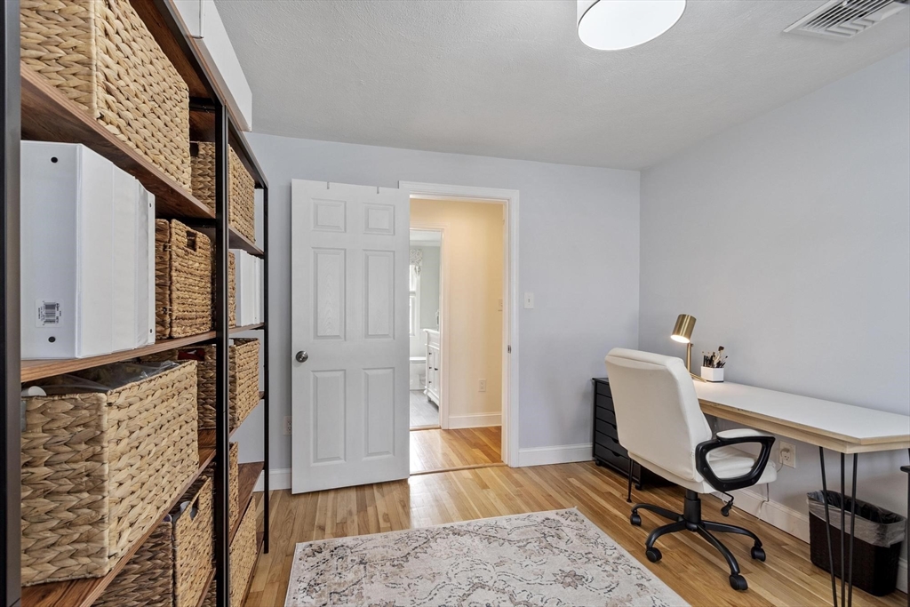 315 Lowell Street Property Photo 23