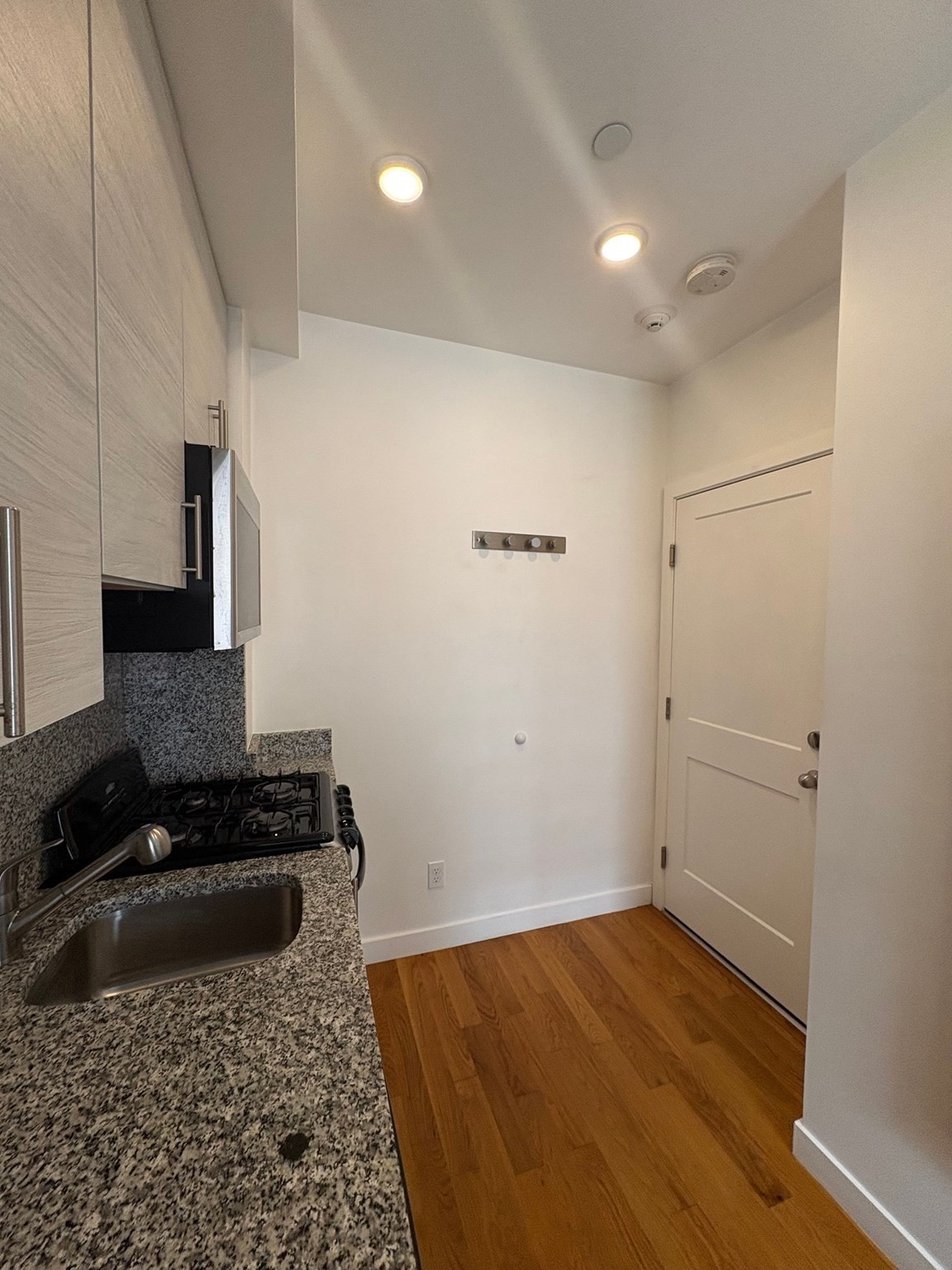 16 Fifth St # 4 Property Photo 6