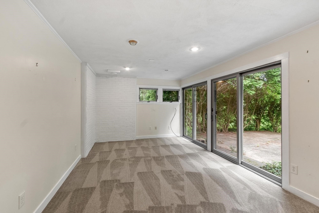 26 Searle Property Photo 16