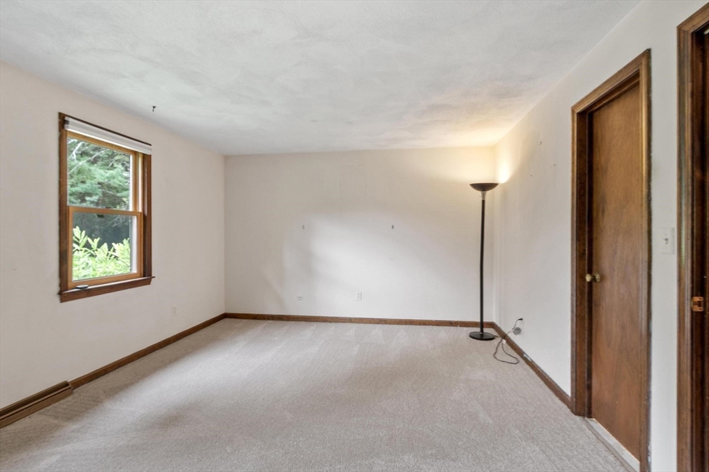 26 Searle Property Photo 19