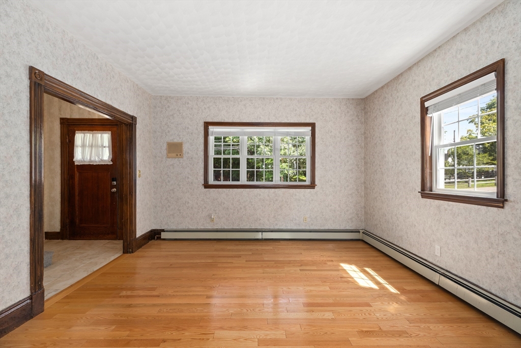 63 Oakdale Ave Property Photo 10