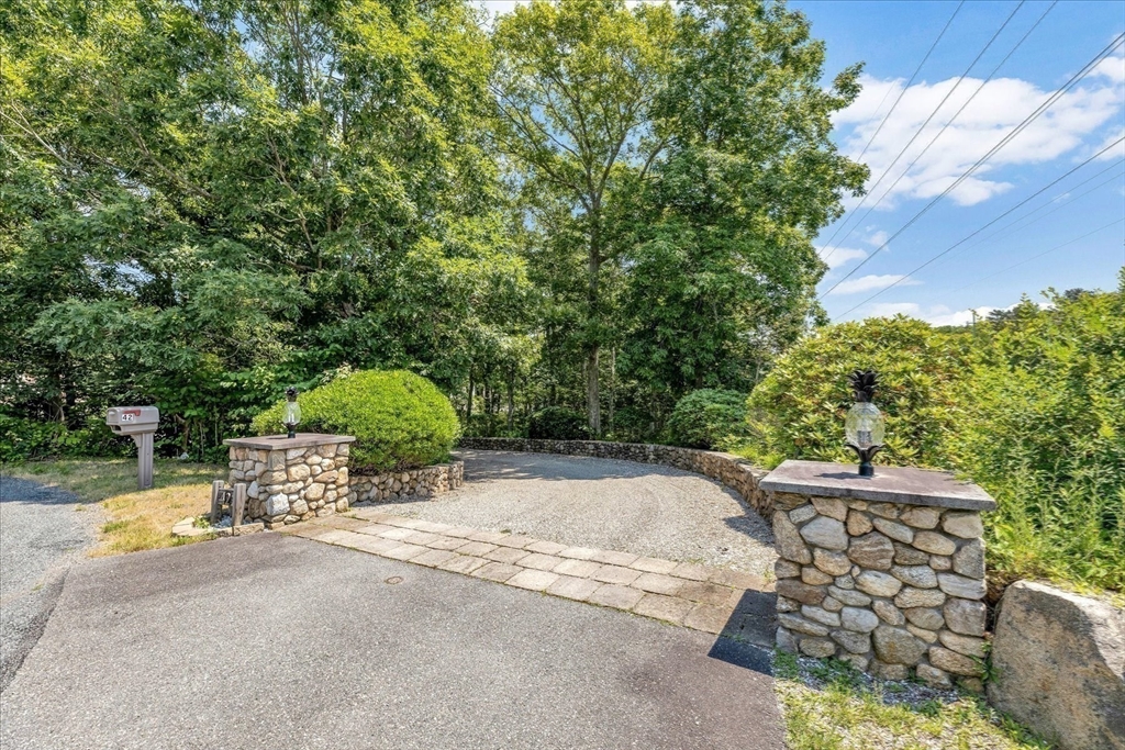 42 Iris Ln Property Photo 41