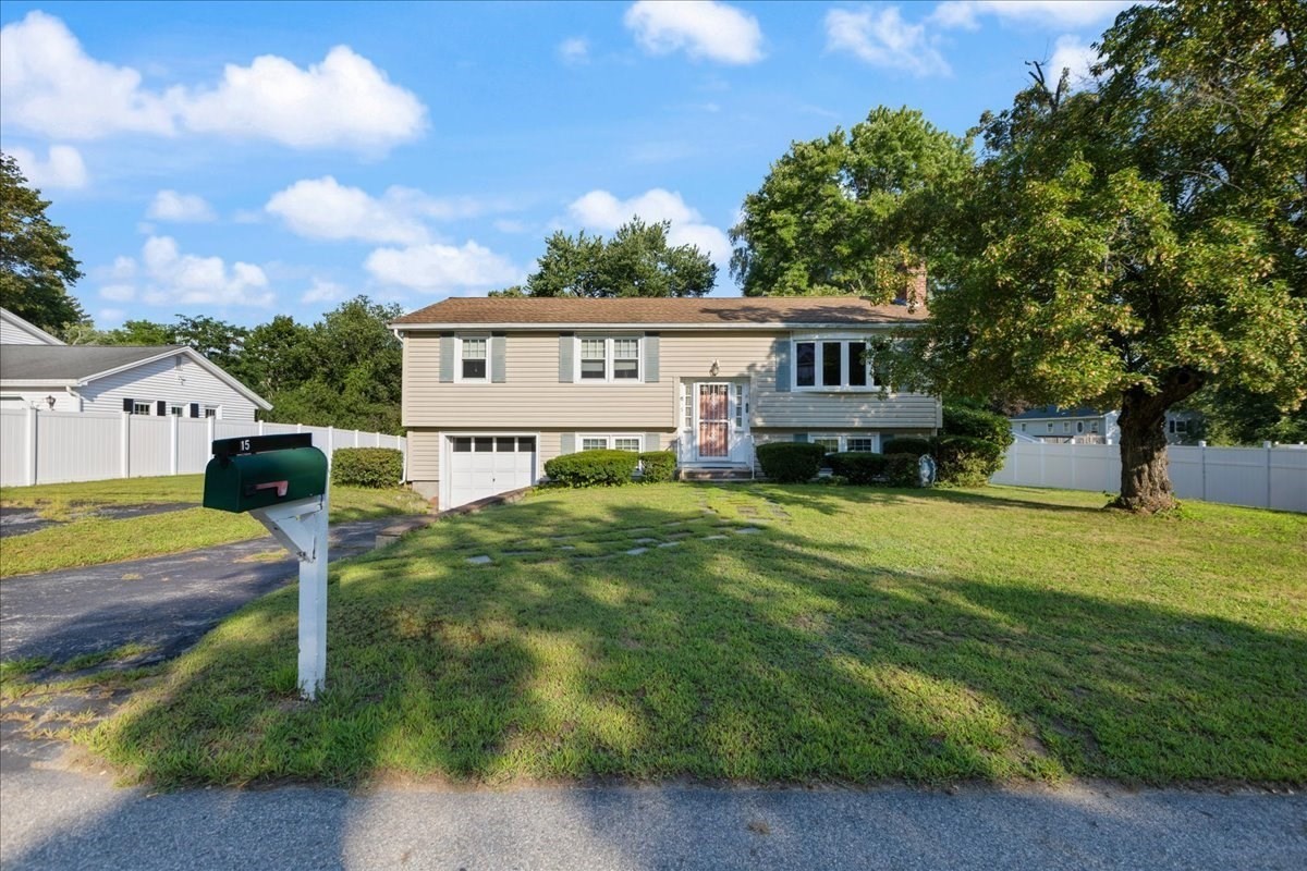 15 Blue Jay Avenue Property Photo 1