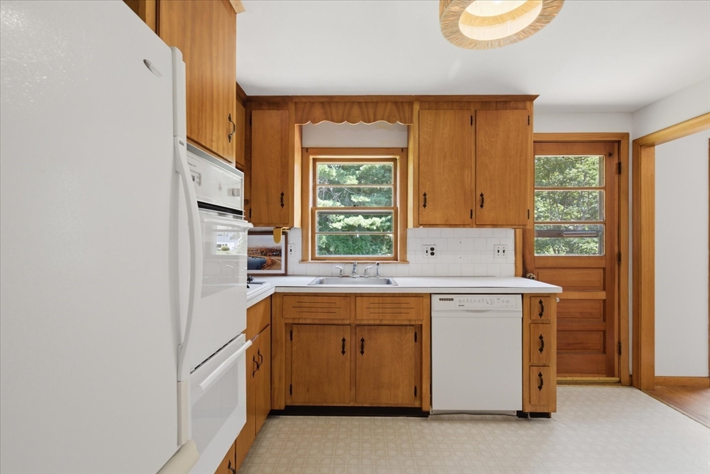 26 Berkshire Rd Property Photo 10