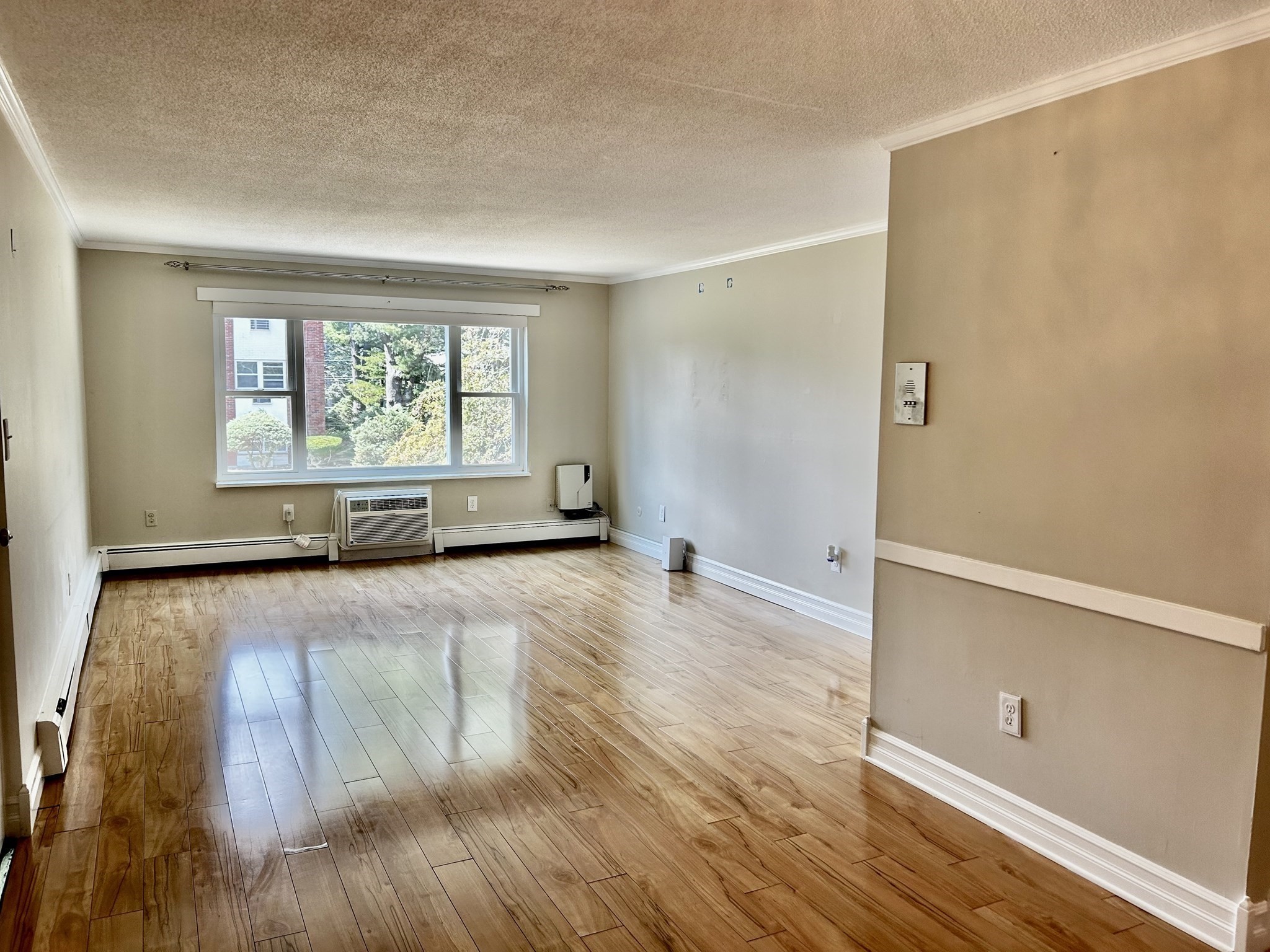 B2 Colonial Dr # 4 Property Photo 2