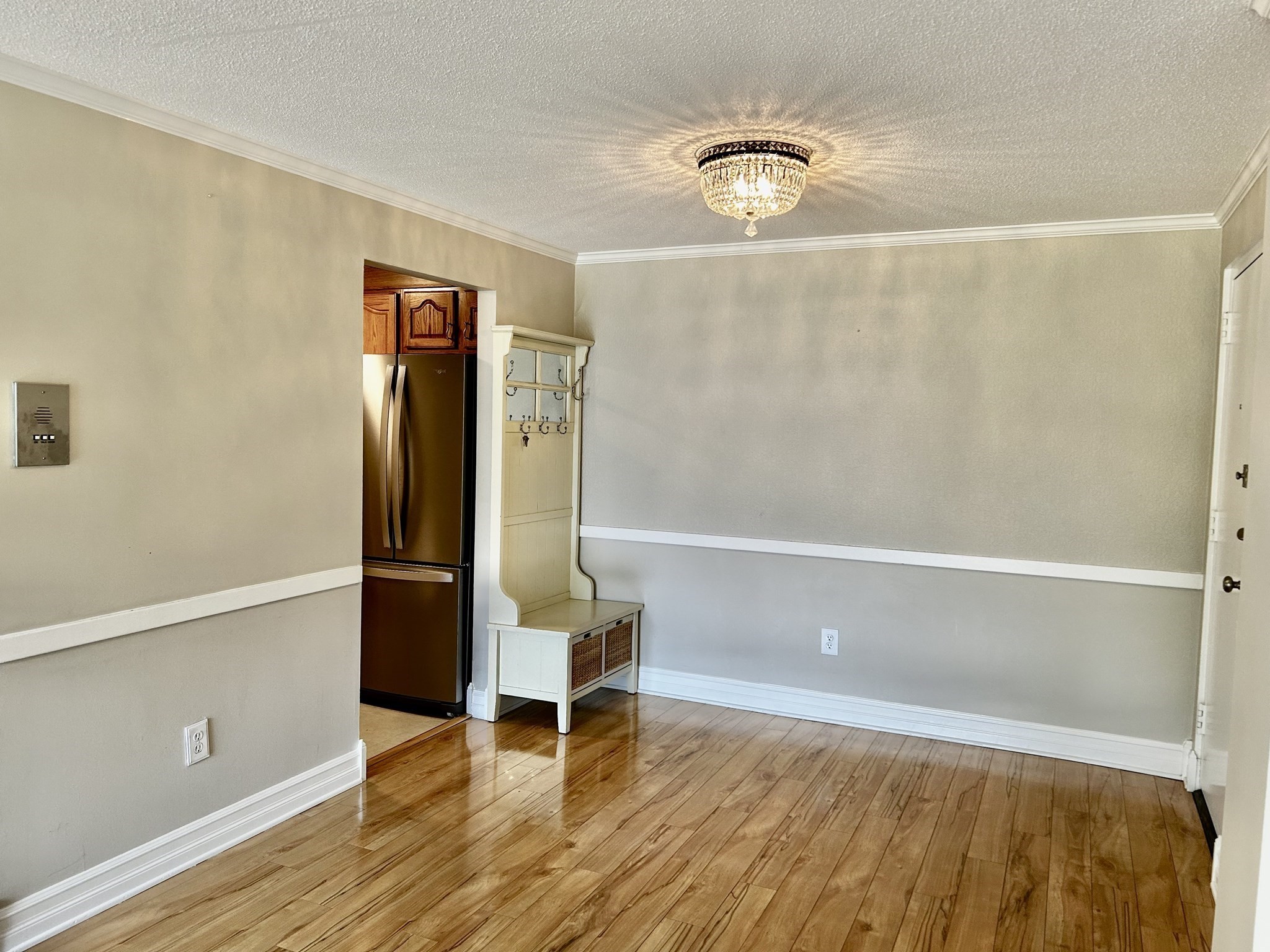 B2 Colonial Dr # 4 Property Photo 5