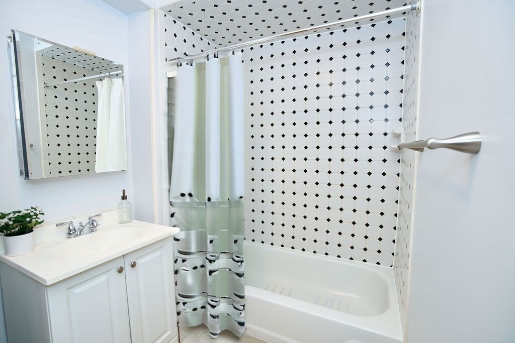 43 Mount Vernon St # 1 Property Photo 4