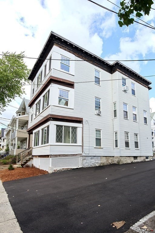 43 Mount Vernon St # 1 Property Photo 7