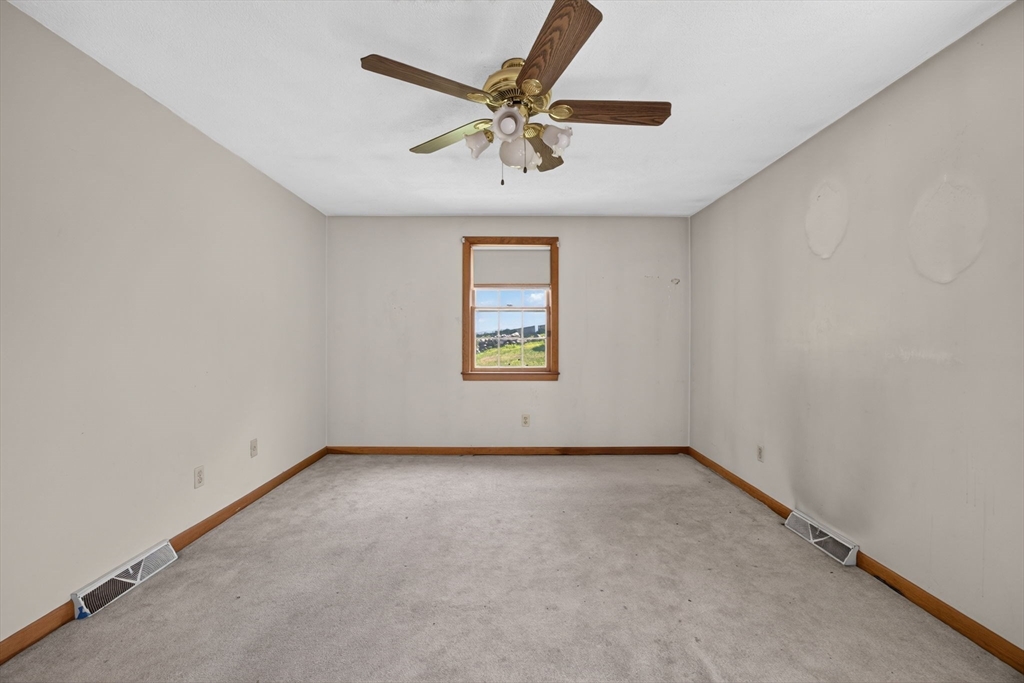 39 Mountain Ave Property Photo 16