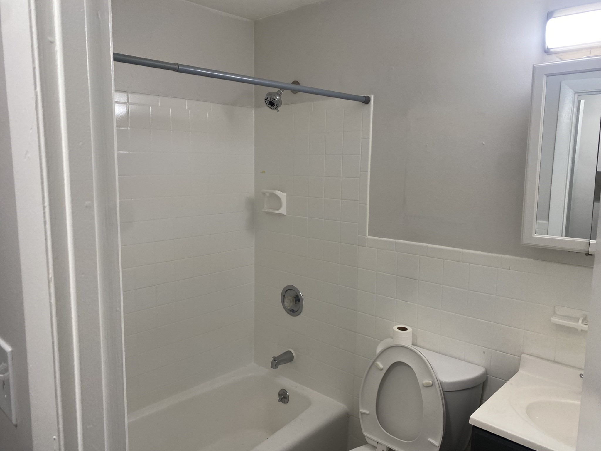 75 Vine Property Photo 5