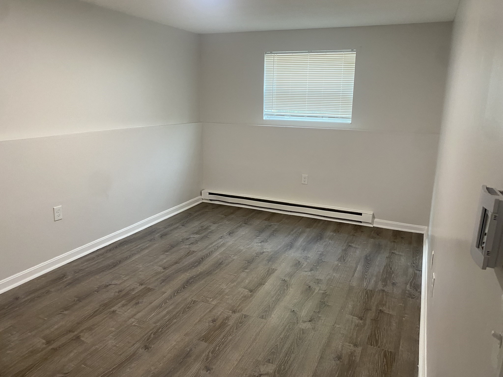 75 Vine Property Photo 6