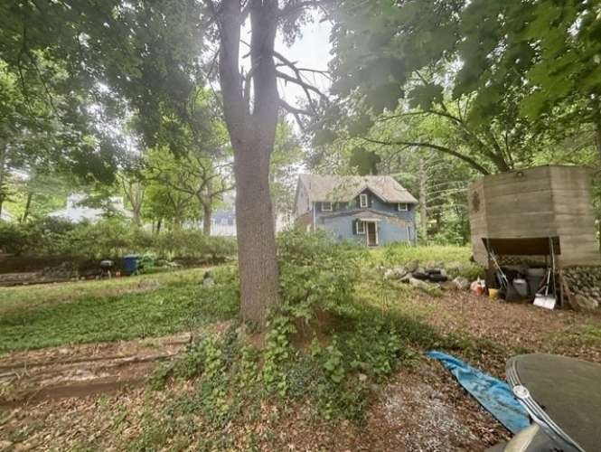 76 Summer Ave Property Photo 10
