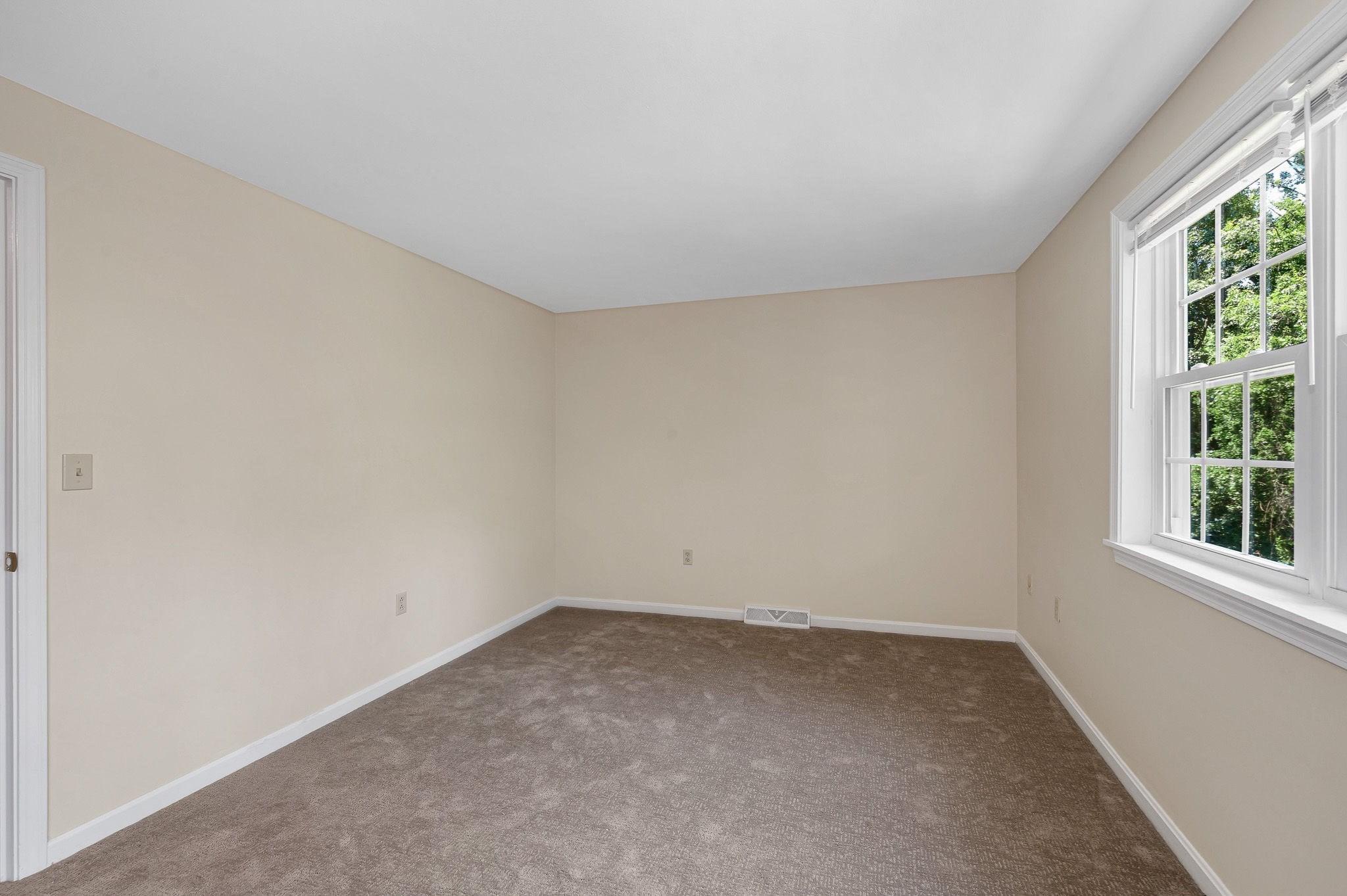 11 Kennedy Drive # 11 Property Photo 16