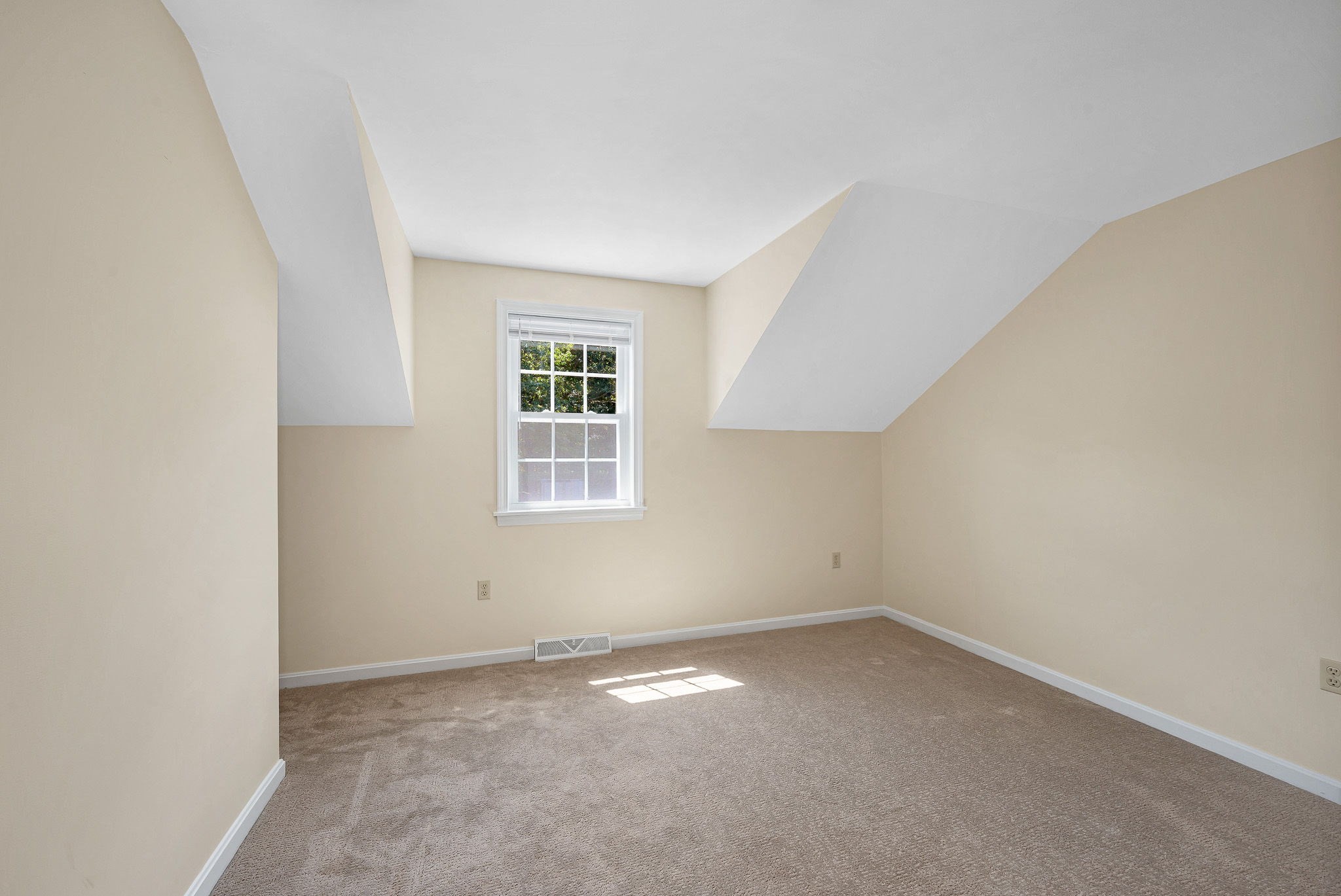 11 Kennedy Drive # 11 Property Photo 18