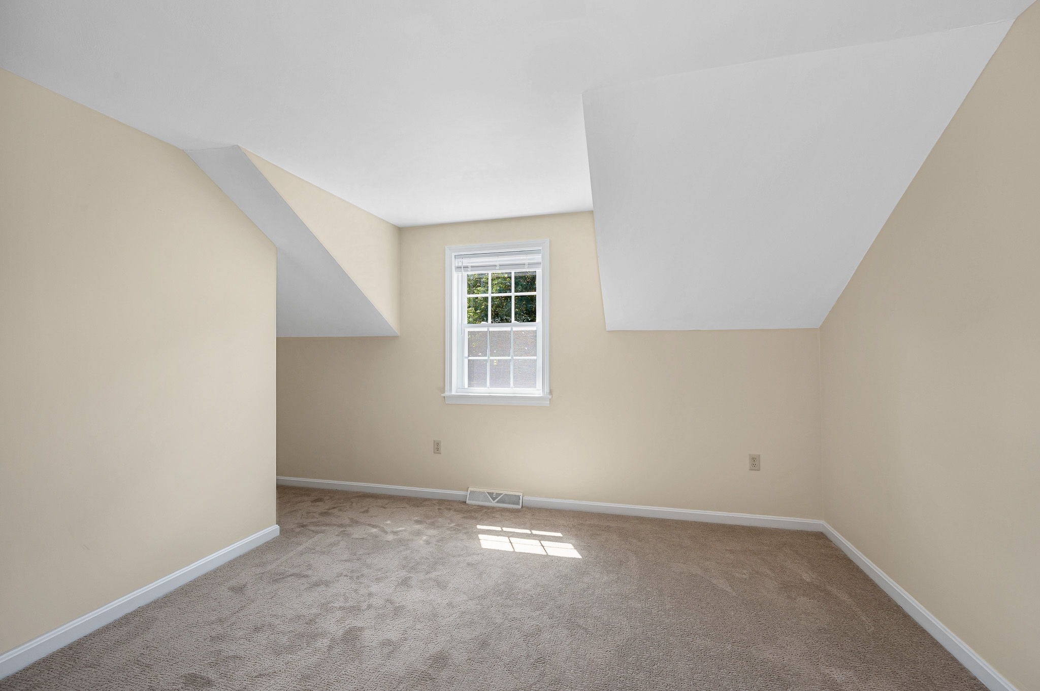 11 Kennedy Drive # 11 Property Photo 19