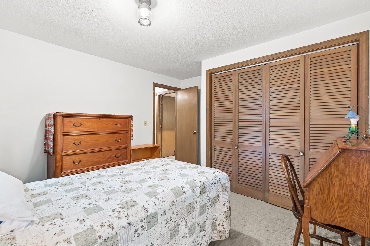 6 Woodbury Lane Property Photo 13