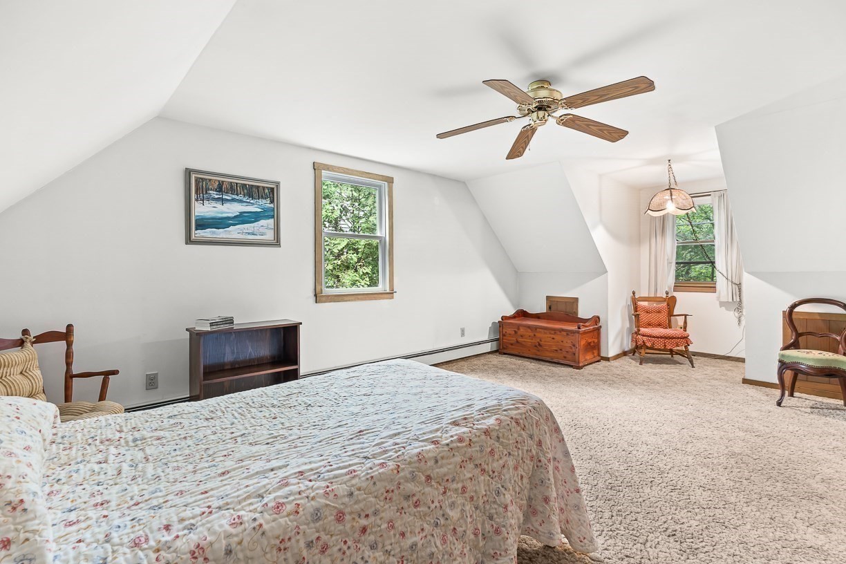 6 Woodbury Lane Property Photo 17
